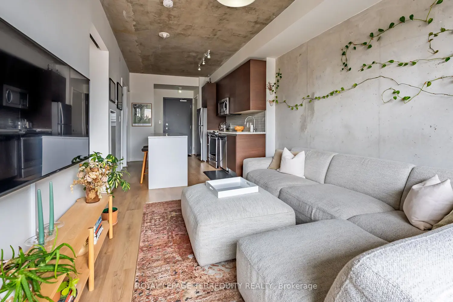 Additional image 8 of 246 Logan Avenue # 316