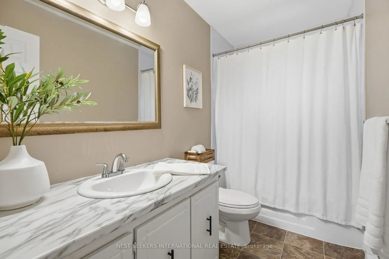 Additional image 12 of 2186 Richard Street