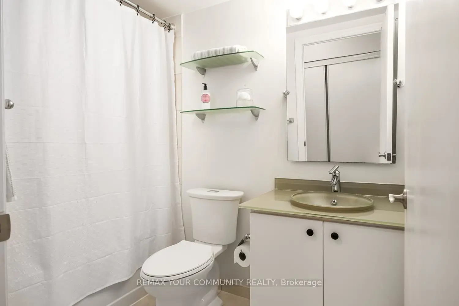 Additional image 13 of 8 Scollard Street 1108