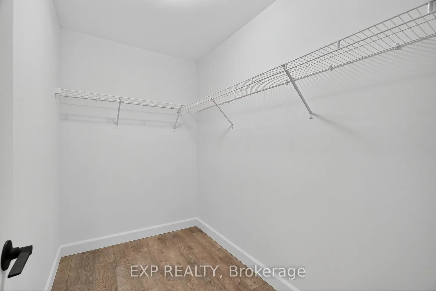Additional image 18 of 53 Lakeview Avenue