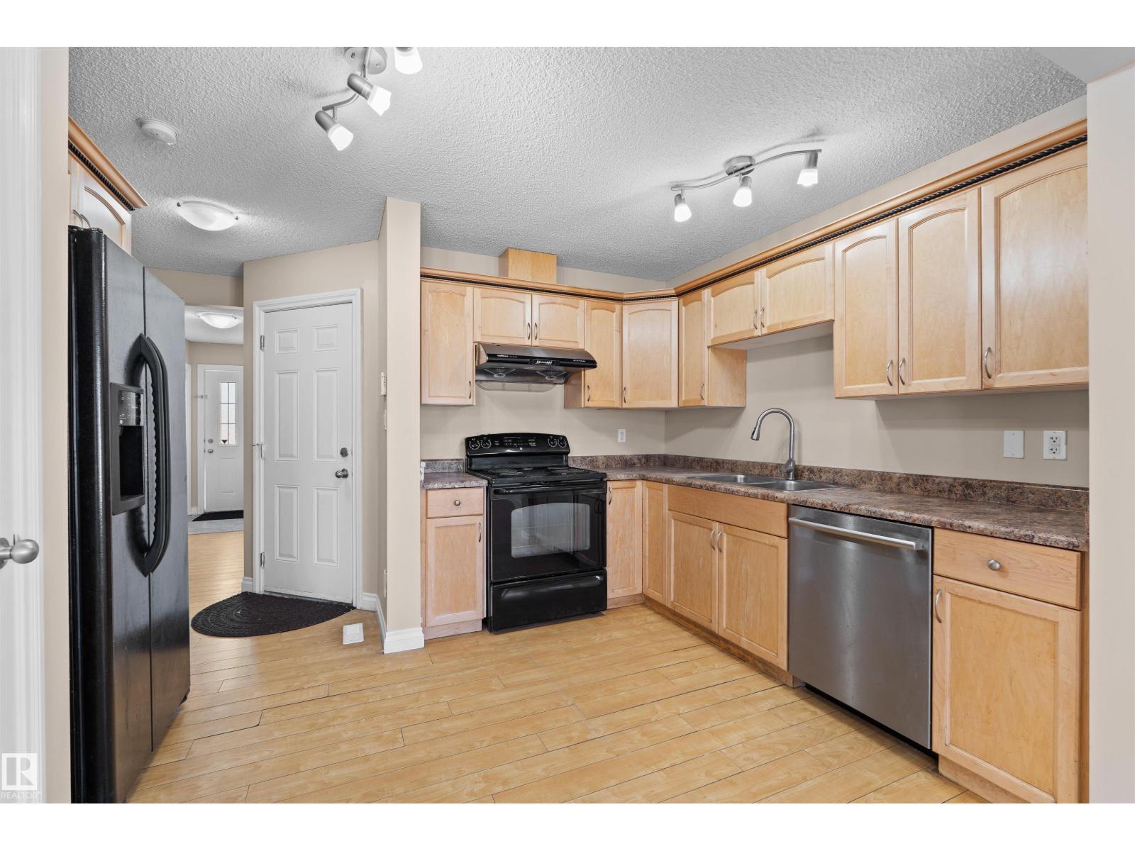 Additional image 3 of 15504 102 Avenue NW, Edmonton, AB, T5P0N2