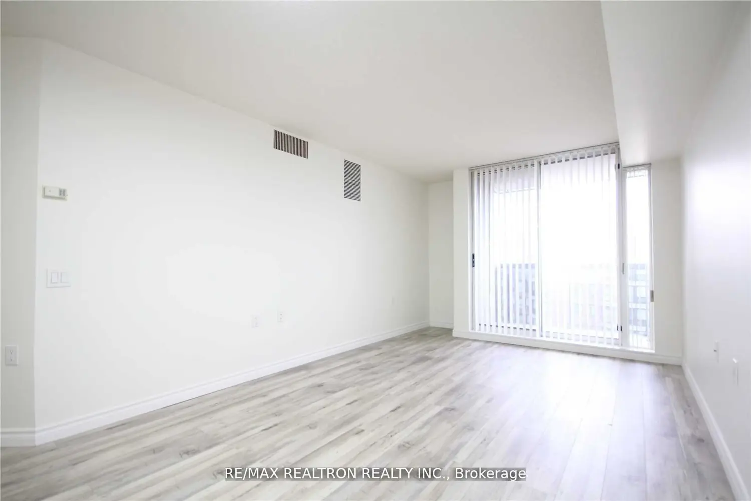 Additional image 4 of 35 Finch Avenue 1208