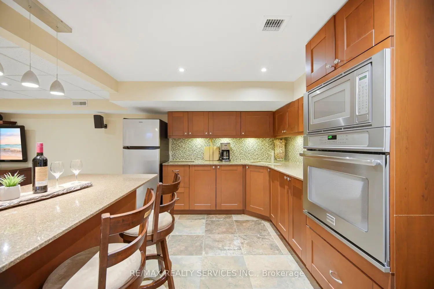 Additional image 12 of 25 Ascot Avenue