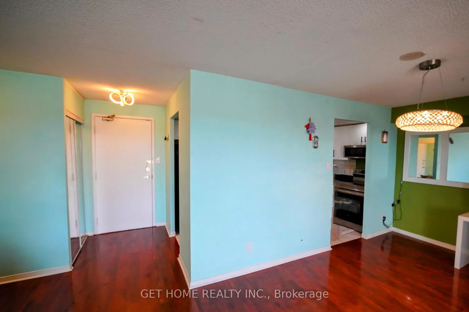 Additional image 5 of 115 Hillcrest Avenue 1402
