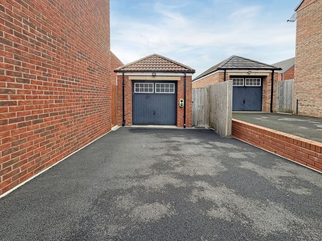 Additional image 6 of 4 bed semi-detached house to rentButtercup Avenue, Billingham, 5 TS22
