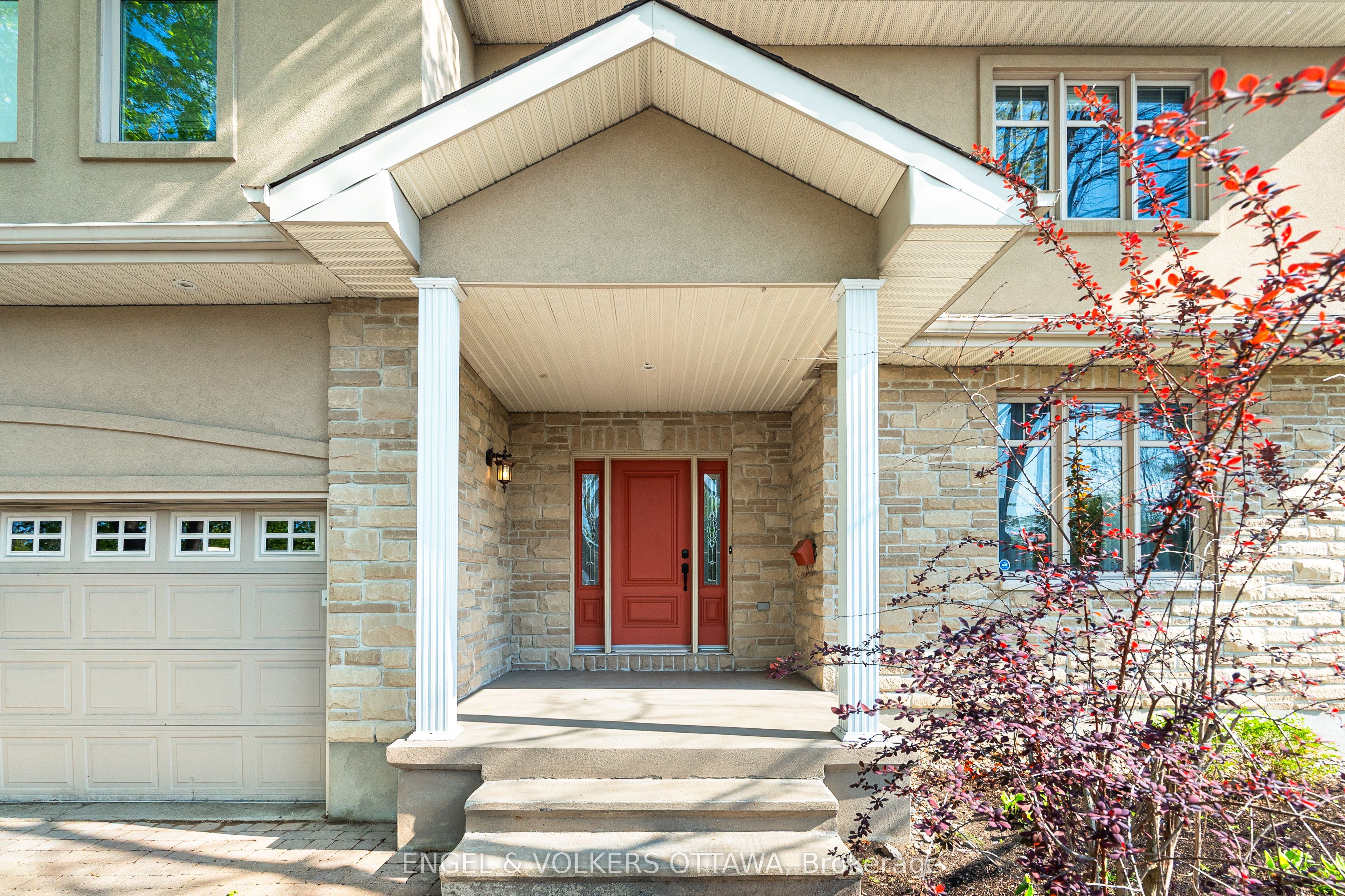 Additional image 2 of 1130 Emperor Avenue, Ottawa, ON, K1Z 8C1