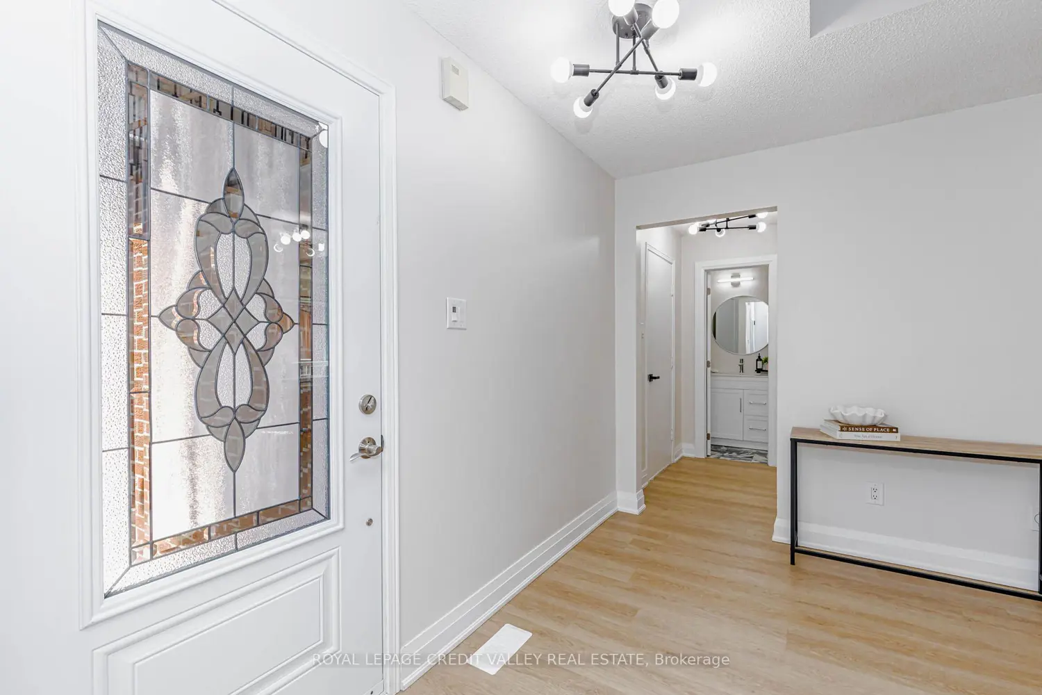 85 Derose Avenue photo 2