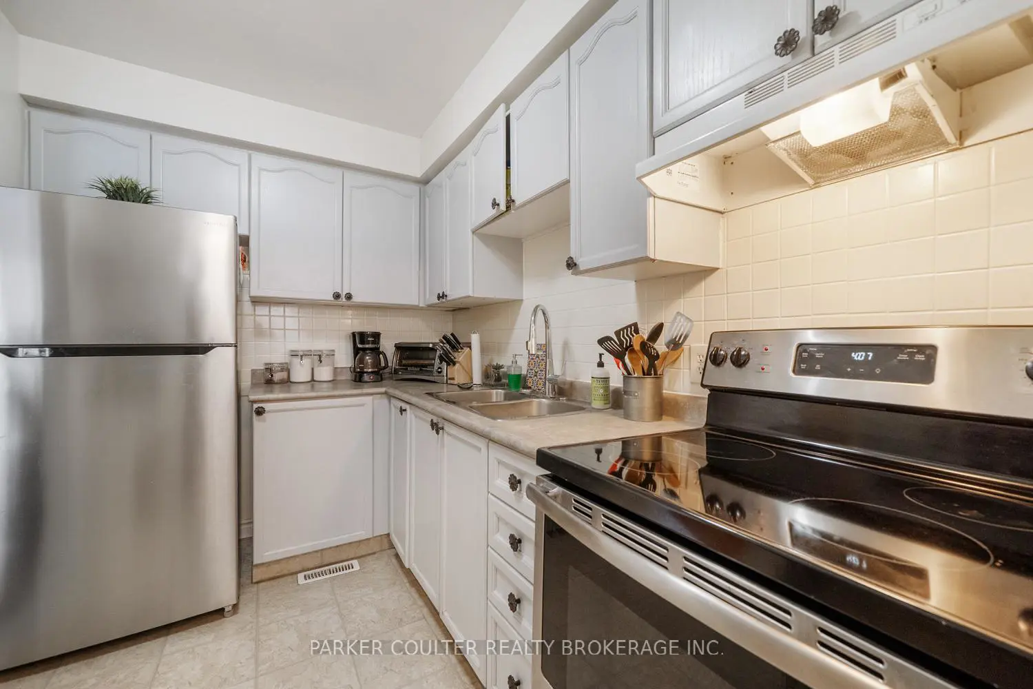 Additional image 7 of 261 Rose Street 4