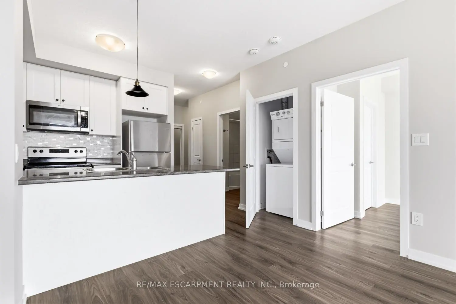 Additional image 20 of 450 Dundas Street 1113