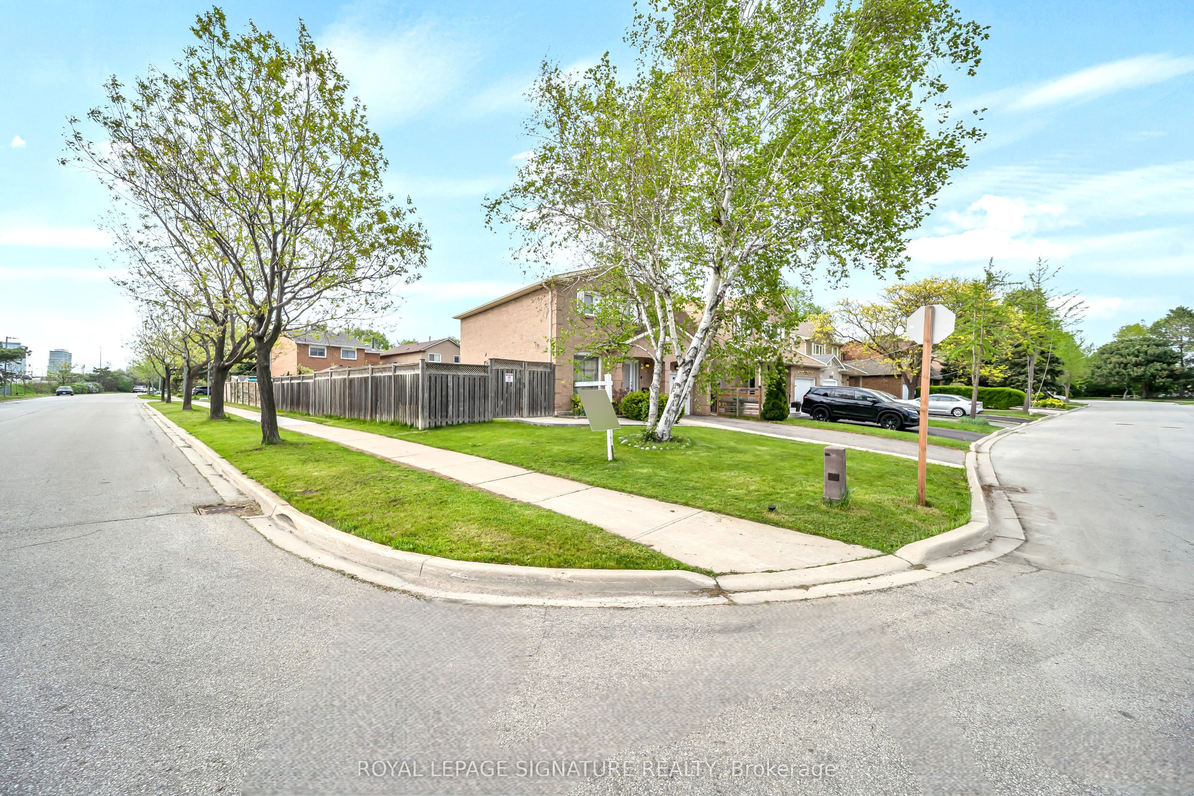 Additional image 3 of 2479 Grindstone Court, Mississauga, ON, L5L 3K8