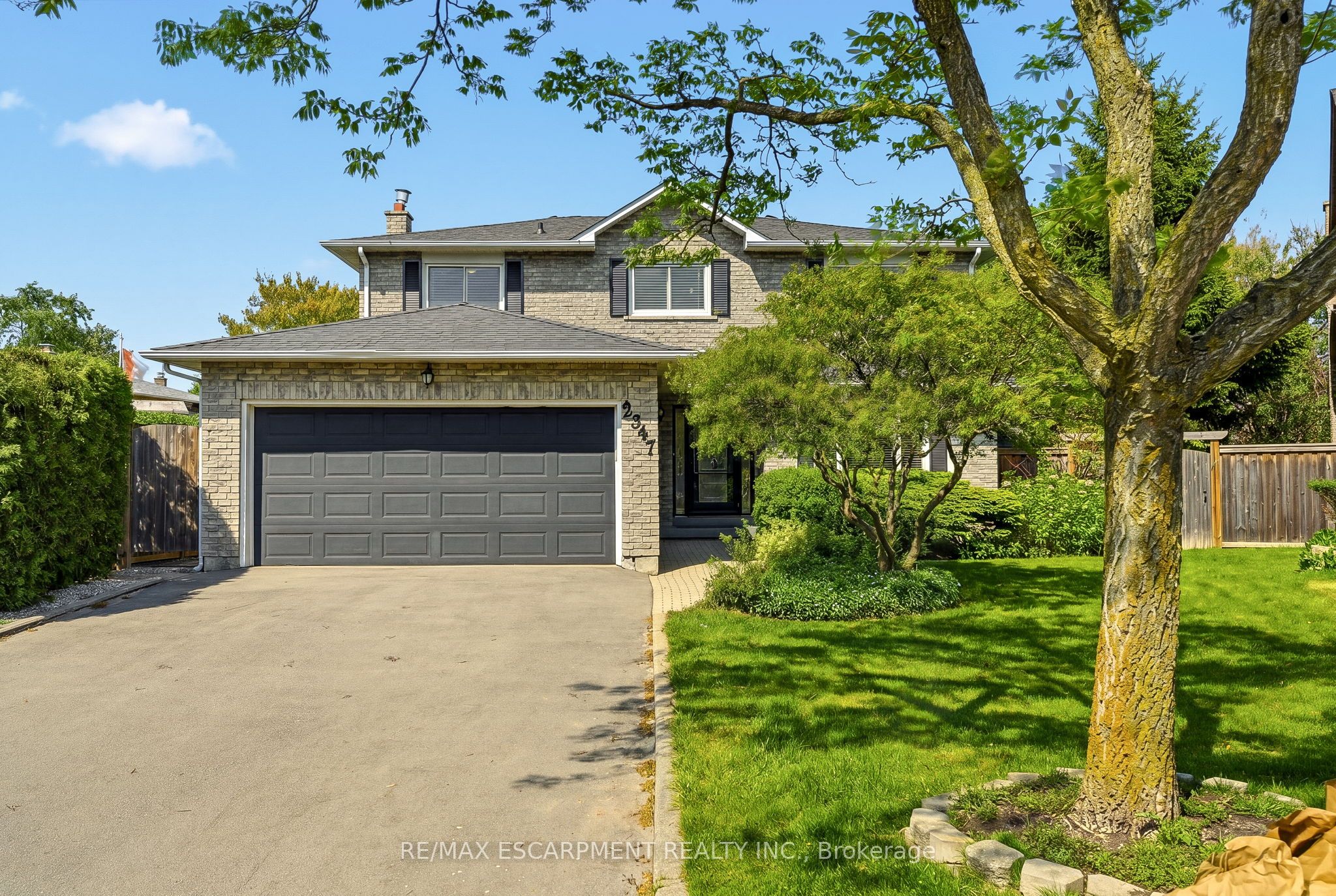 2347 Tweedsmuir Court, Burlington, ON, L7P 4K9