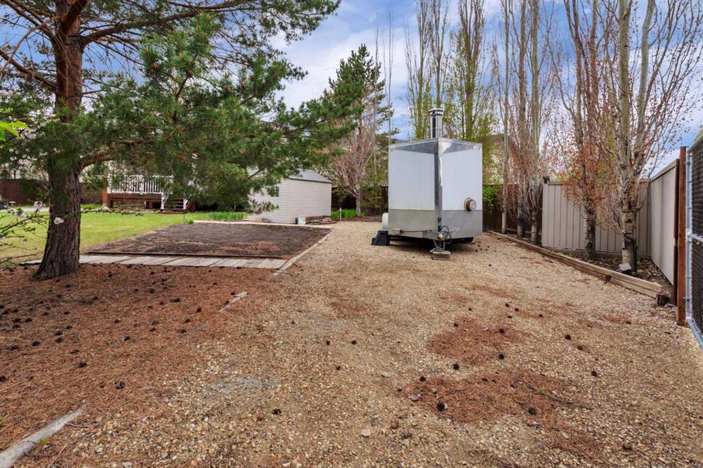 Additional image 6 of 35 Lang Close, Red Deer, AB, T4R 3N3