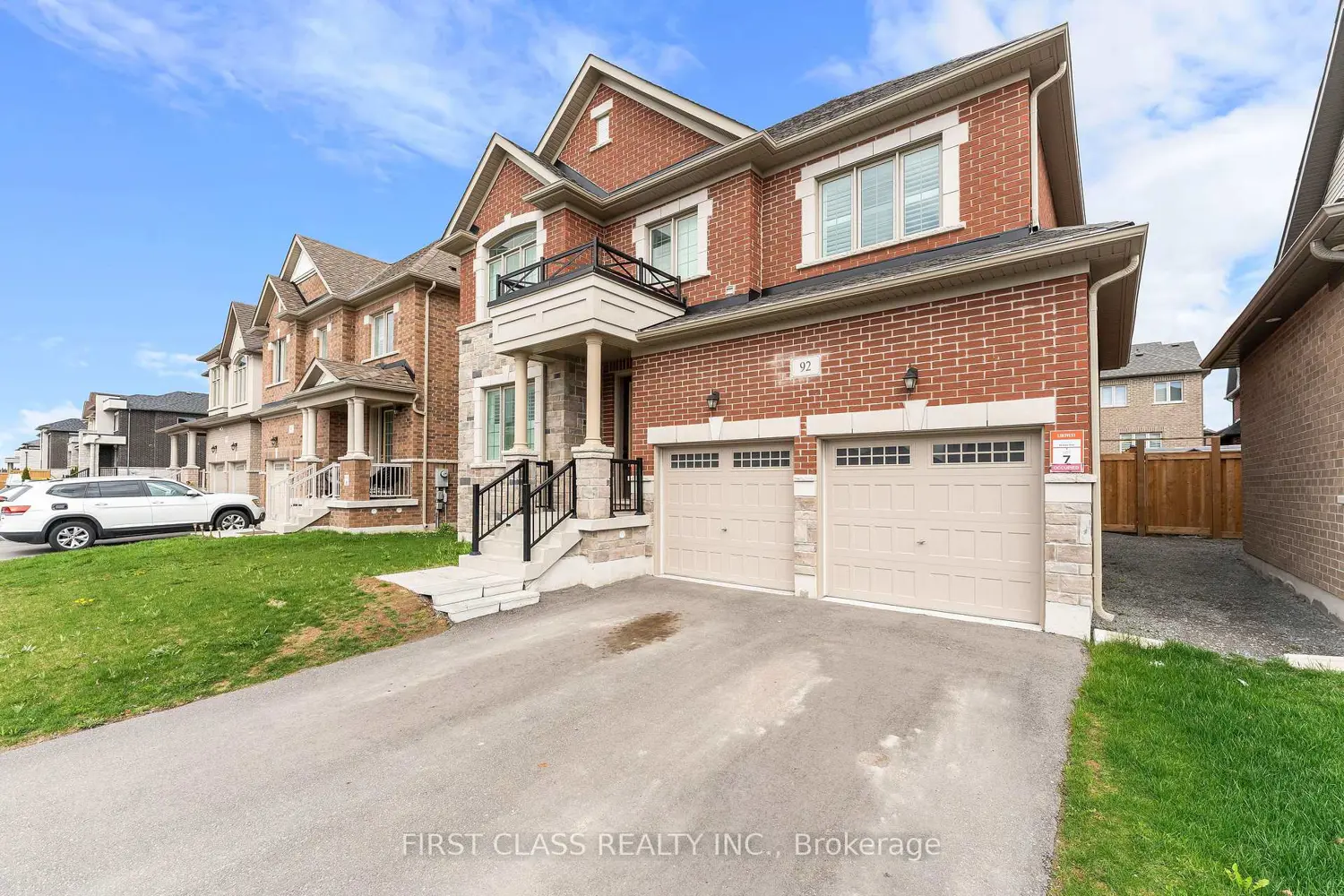 92 Grady Drive photo 2