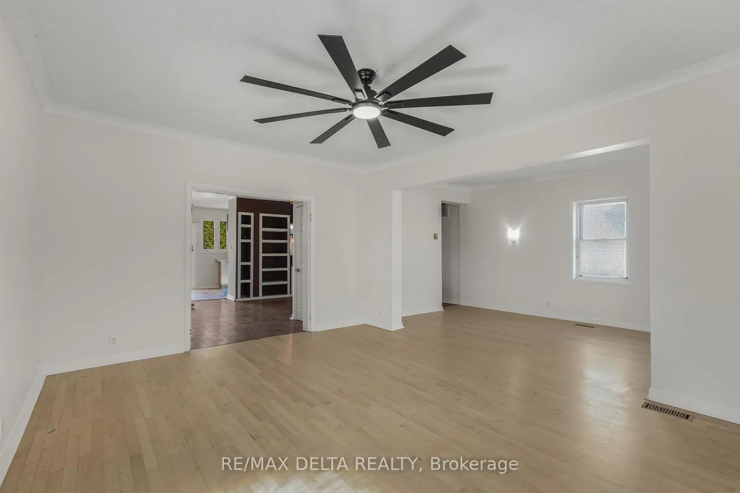 3668 Champlain Street photo 5