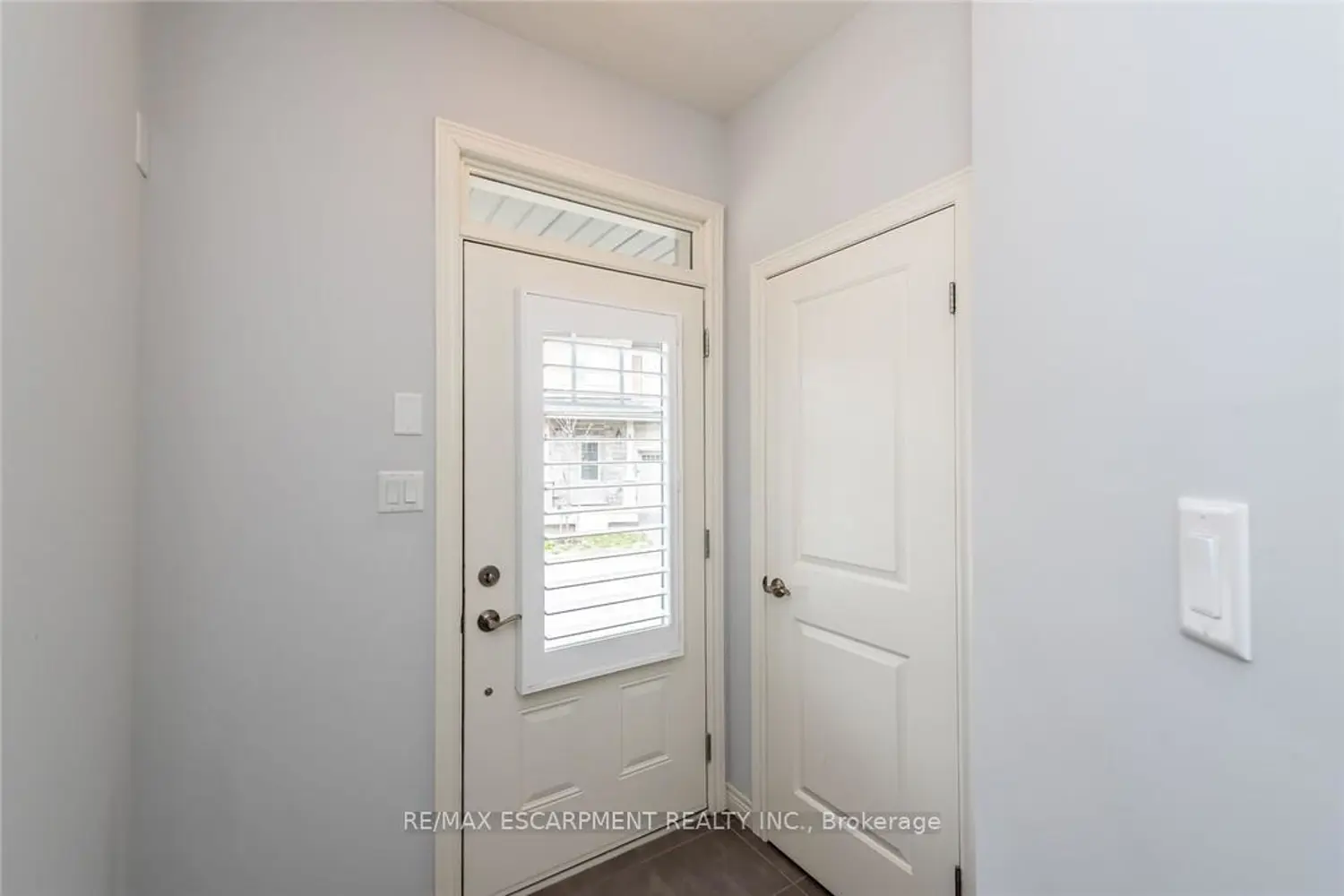 Additional image 9 of 98 Shoreview Place 42