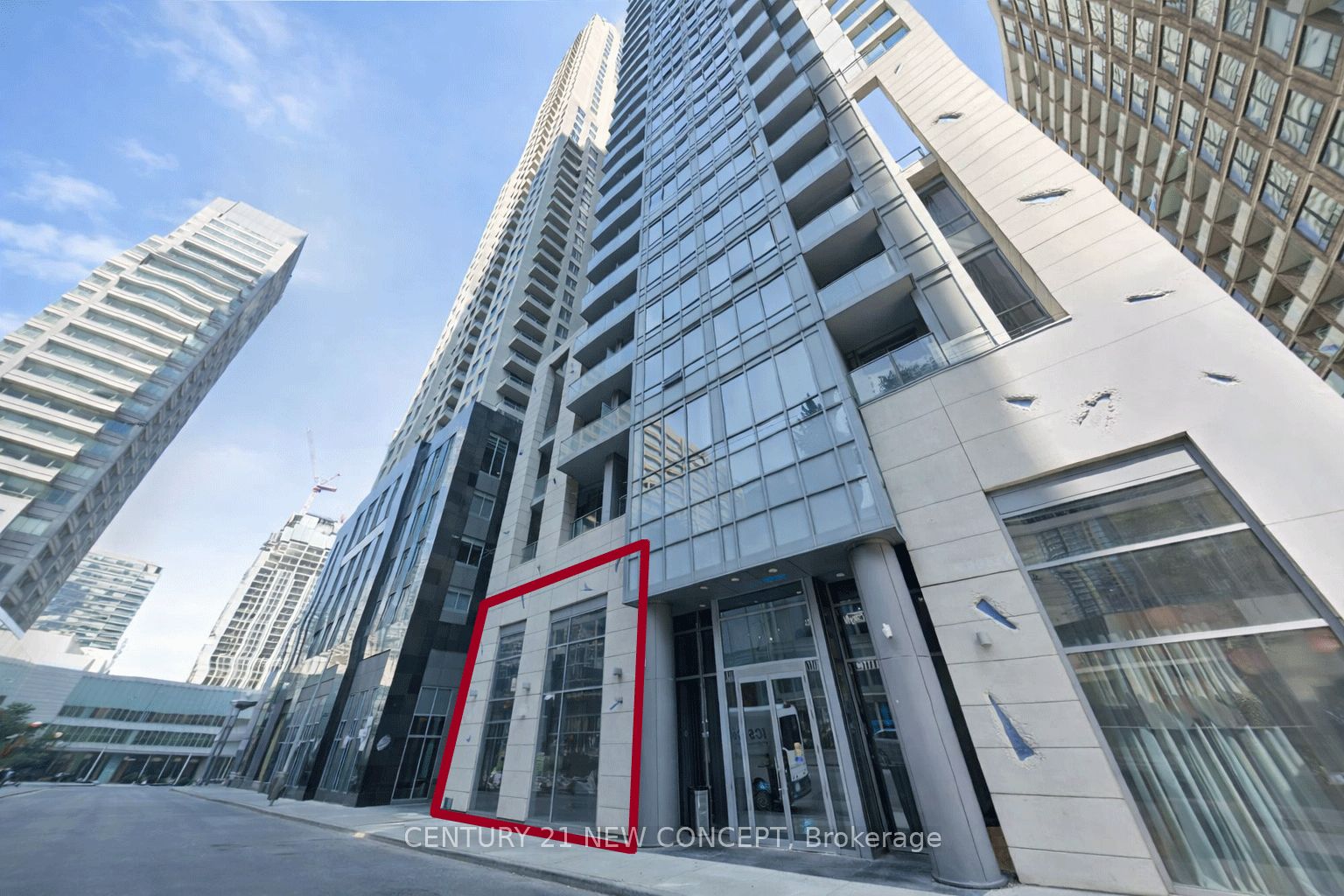 101-21 Balmuto Street, Toronto, ON, M4Y 1W4