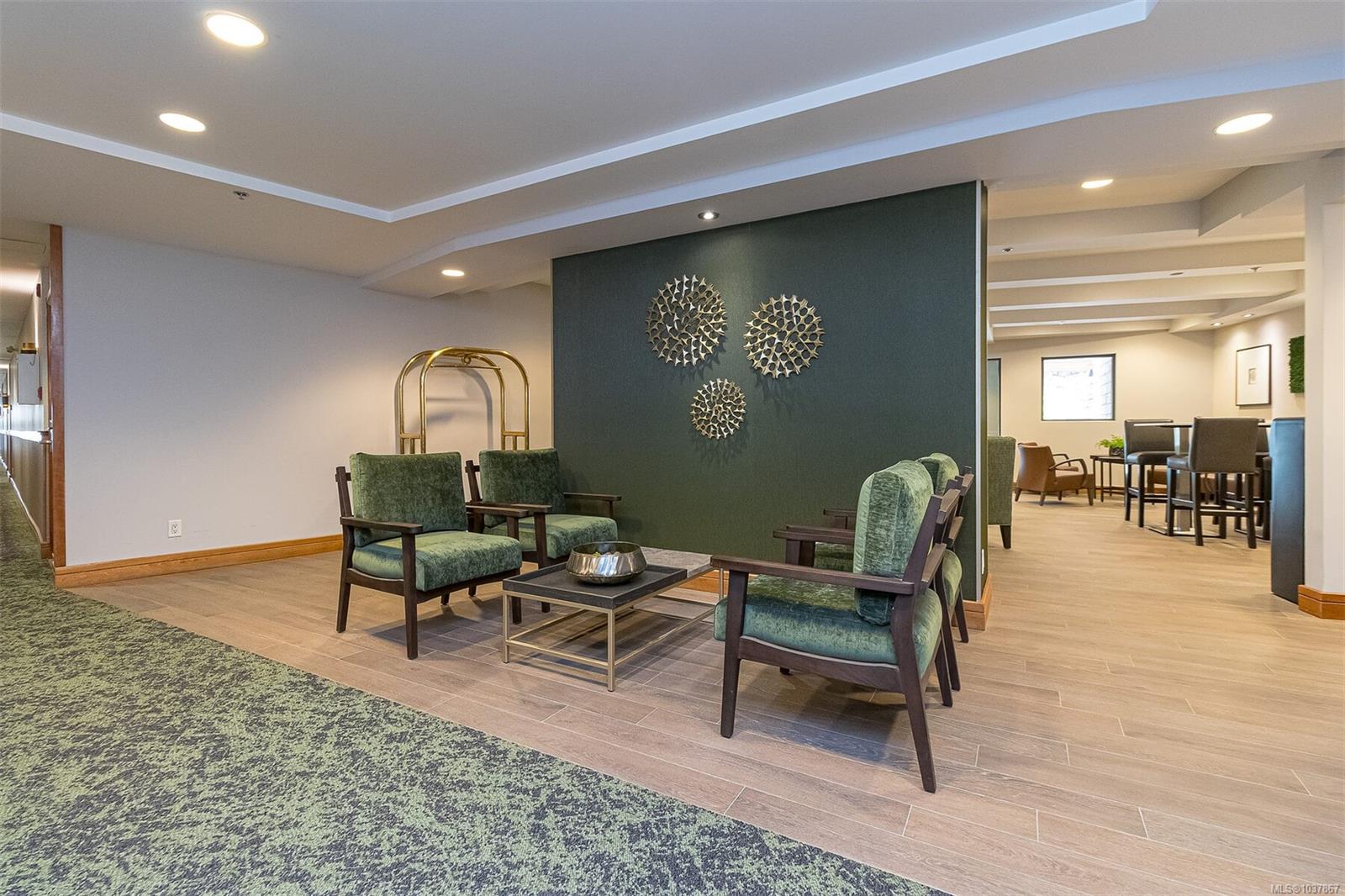 Additional image 3 of 113/115 D-1376 Lynburne Place, Langford, BC, V9B 6S1