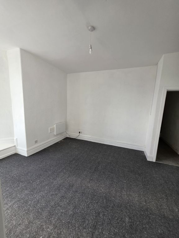 Additional image 7 of 1 bed flat to rentVaughan Street, Llandudno LL30