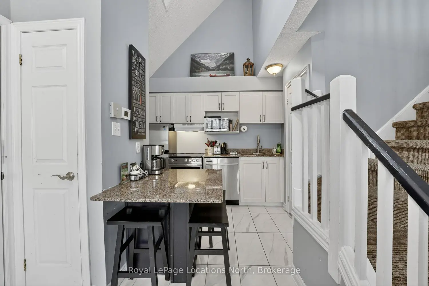 Additional image 7 of 796468 Grey Road 19 Road 610