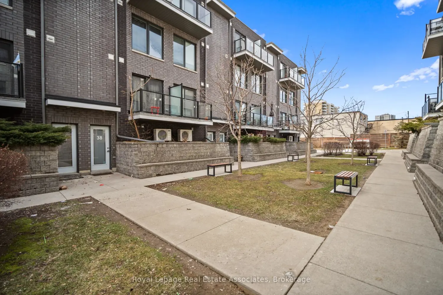 Additional image 18 of 2059 Weston Road 40