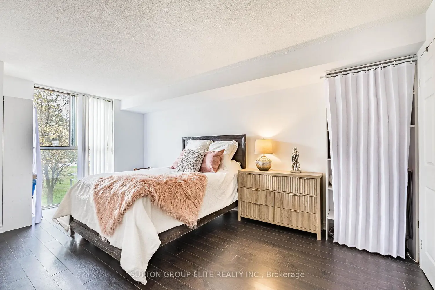 Additional image 17 of 2091 Hurontario Street 307