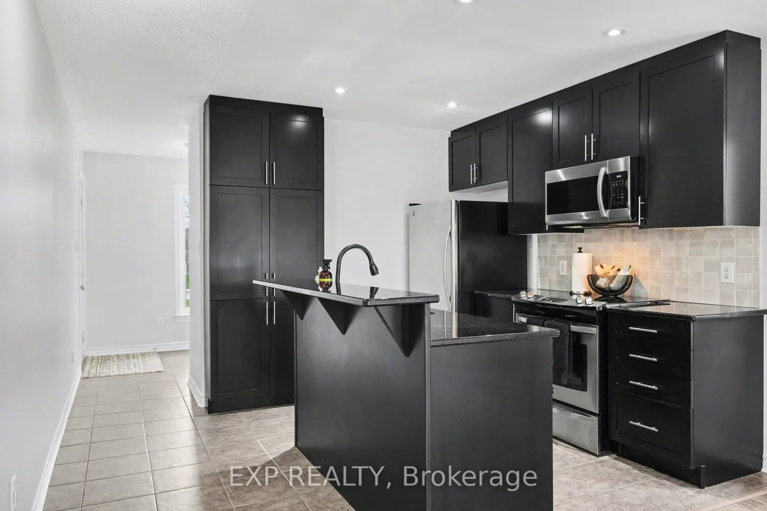 Additional image 6 of 2563 Longfields Drive
