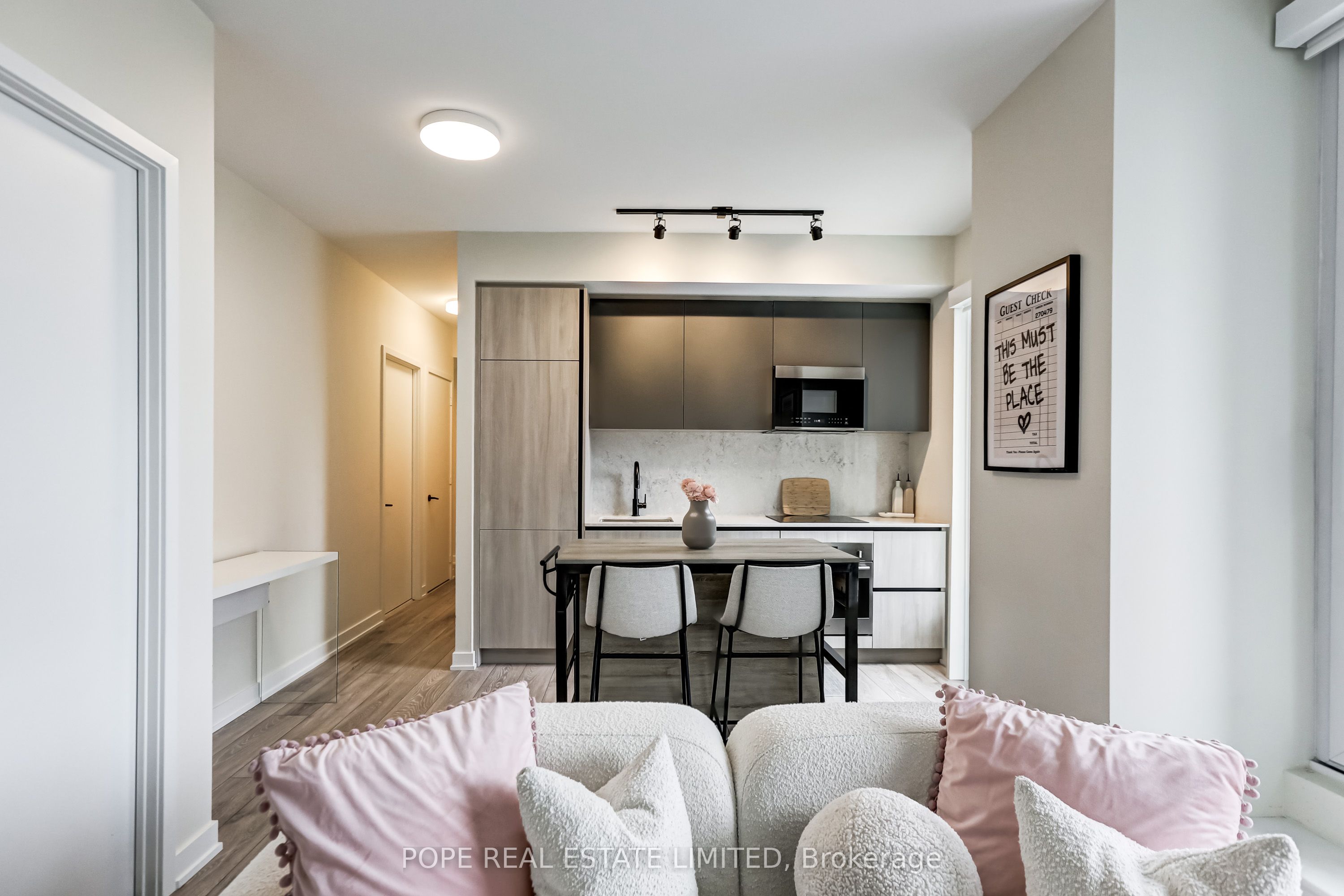 Additional image 3 of 1502-108 Peter Street, Toronto, ON, M5V 0W2