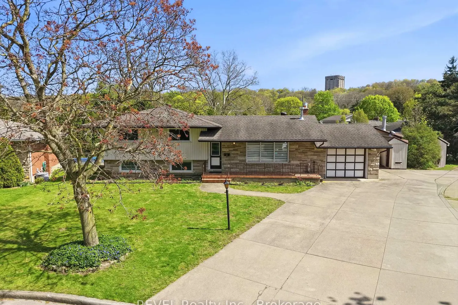 8 Fernwood Terrace