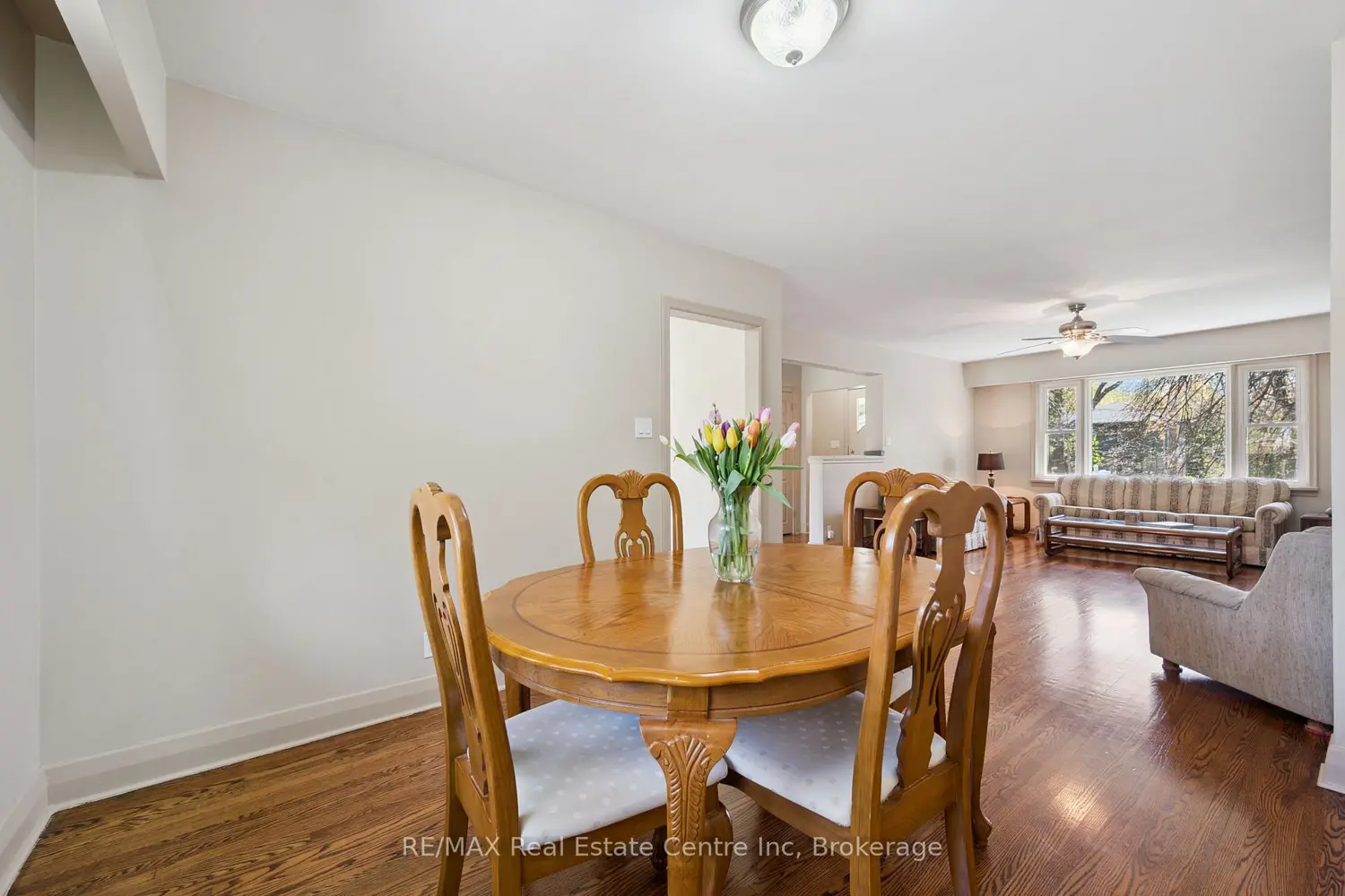 8 Harcourt Drive photo 5