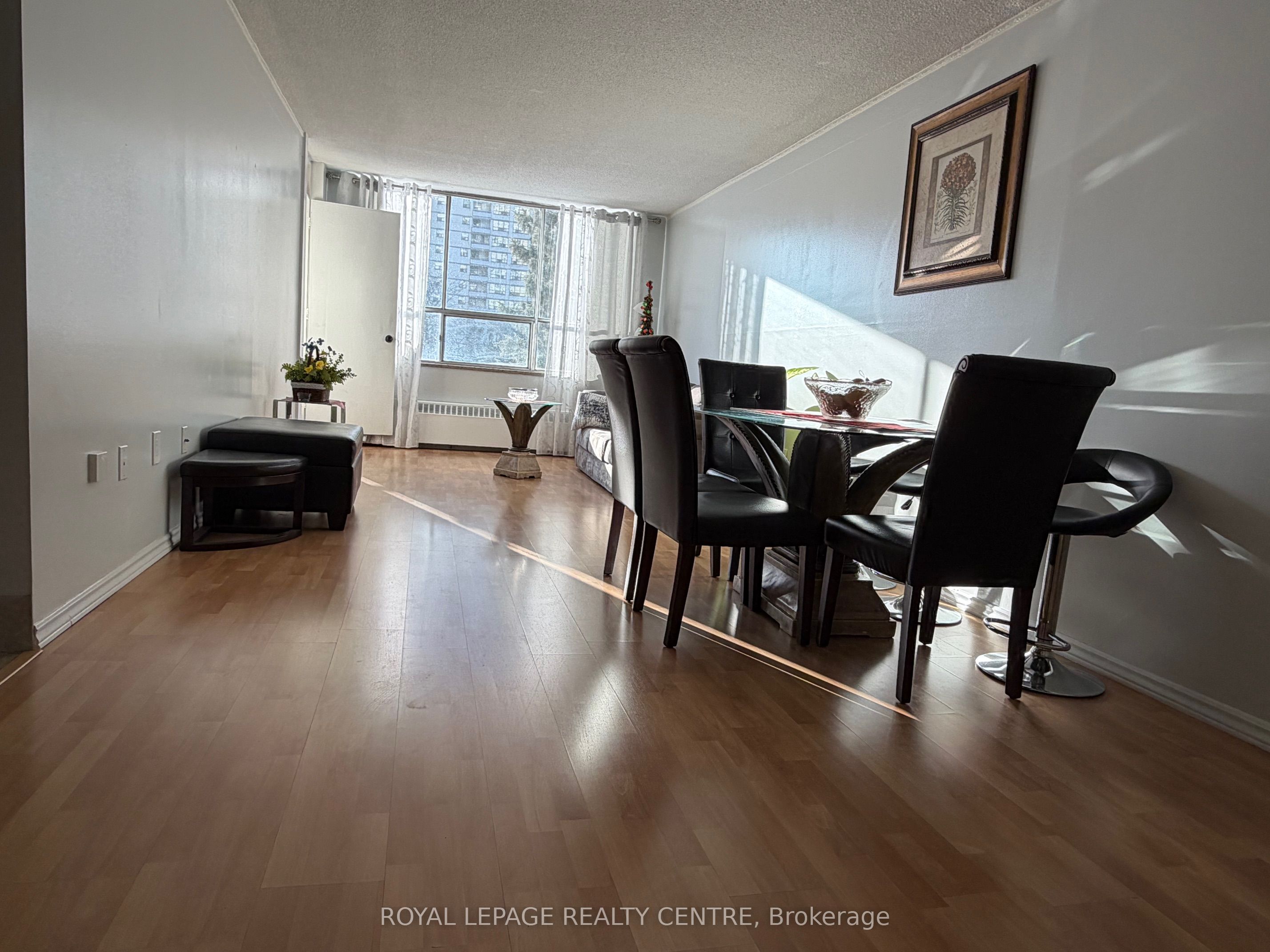 Additional image 4 of 209-340 Dixon Road, Toronto, ON, M9R 1T1