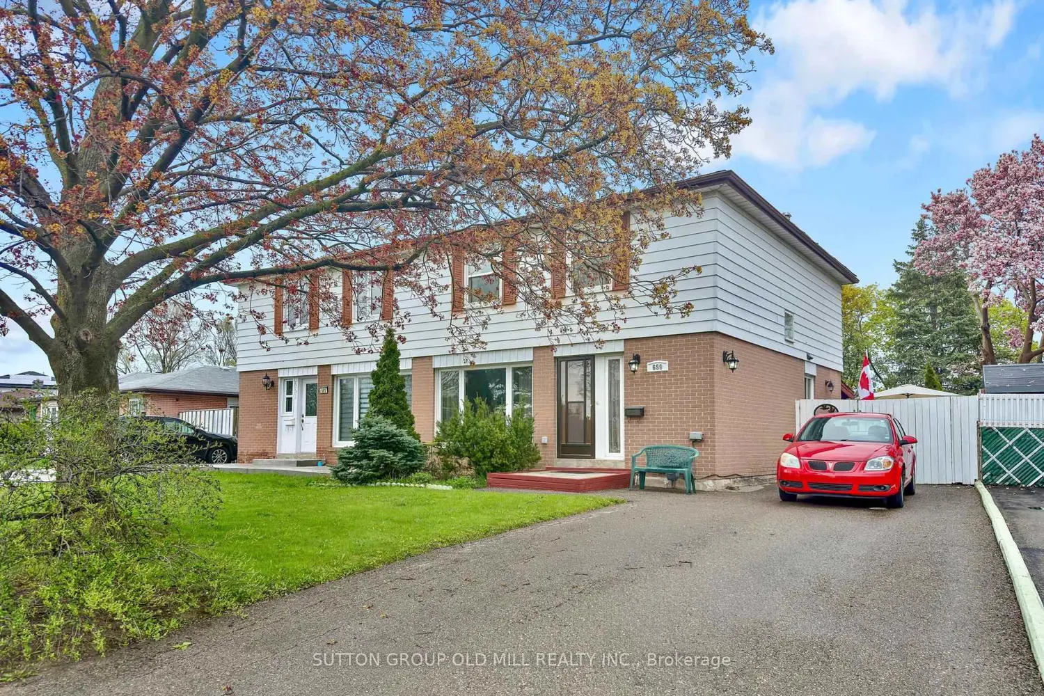 659 Balmoral Drive