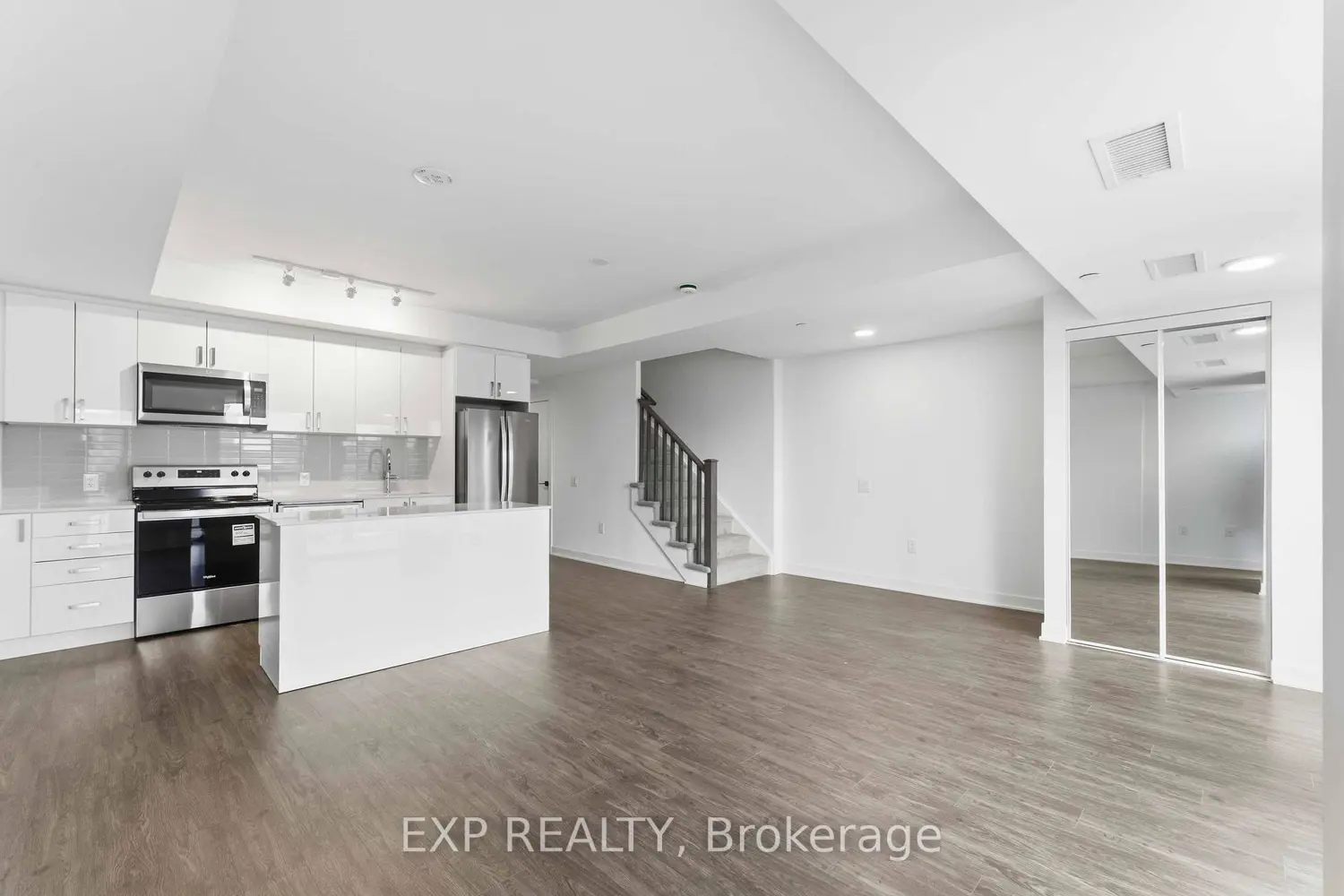 Additional image 4 of 2782 Barton Street 108