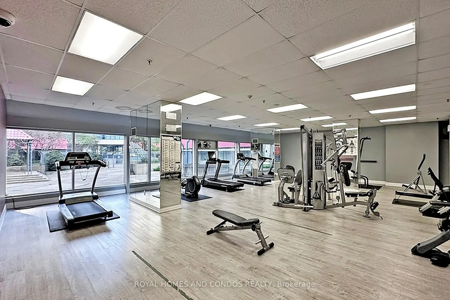 Additional image 17 of 2550 Lawrence Avenue 618