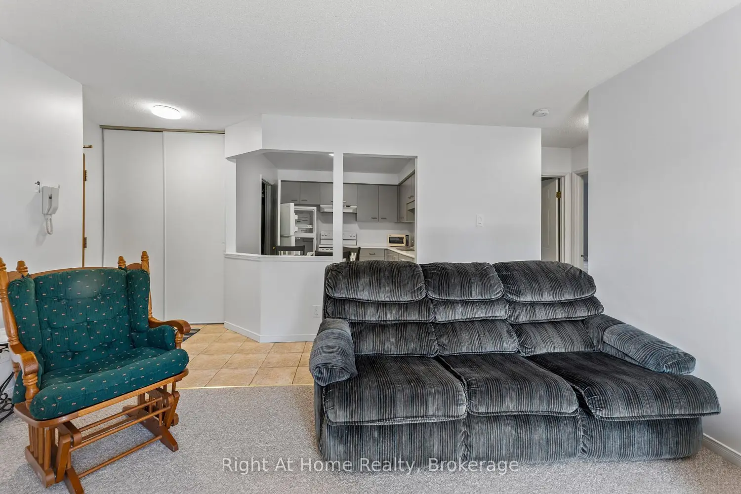 Additional image 13 of 565 Greenfield Avenue 310