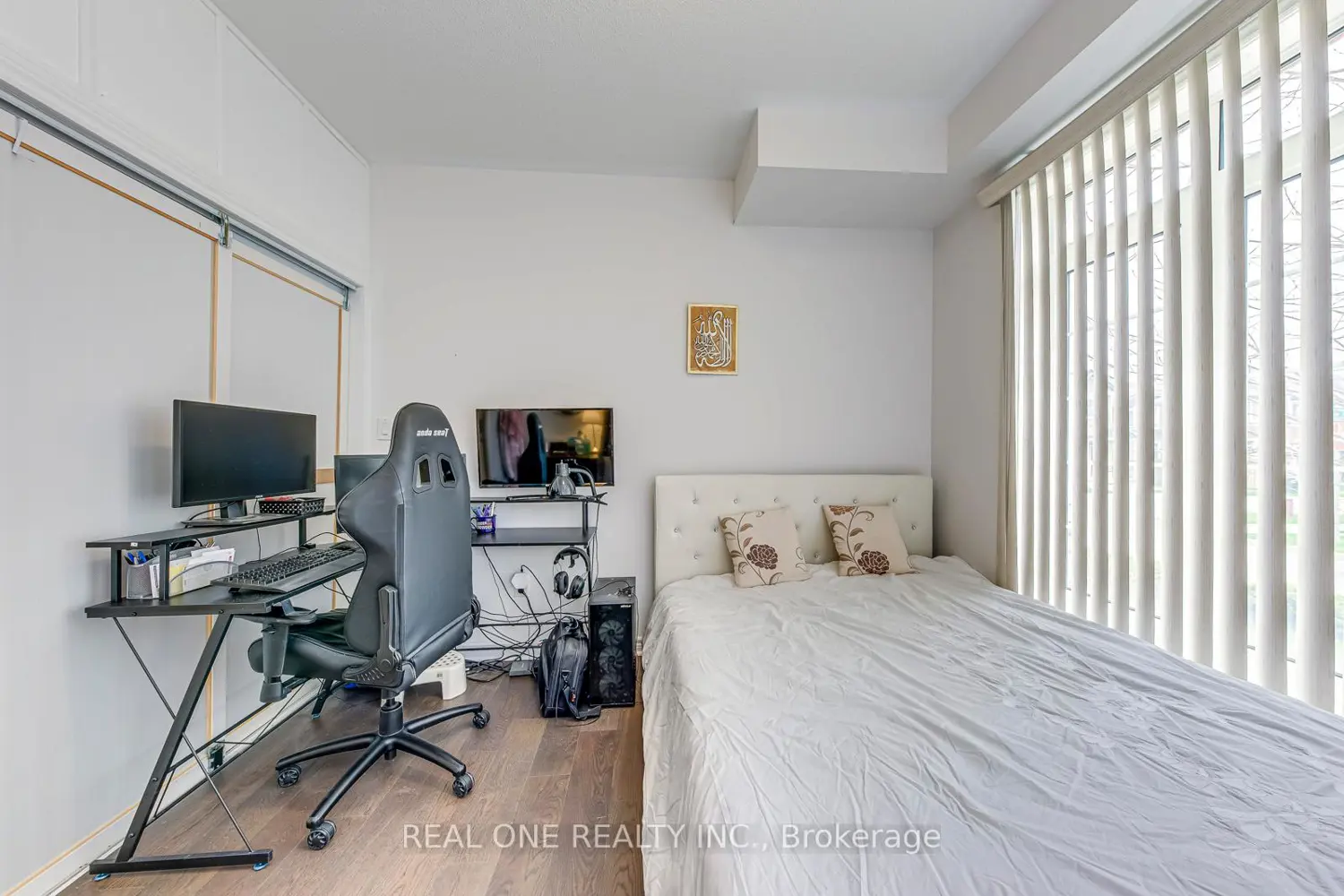 Additional image 7 of 3310 Erasmum Street