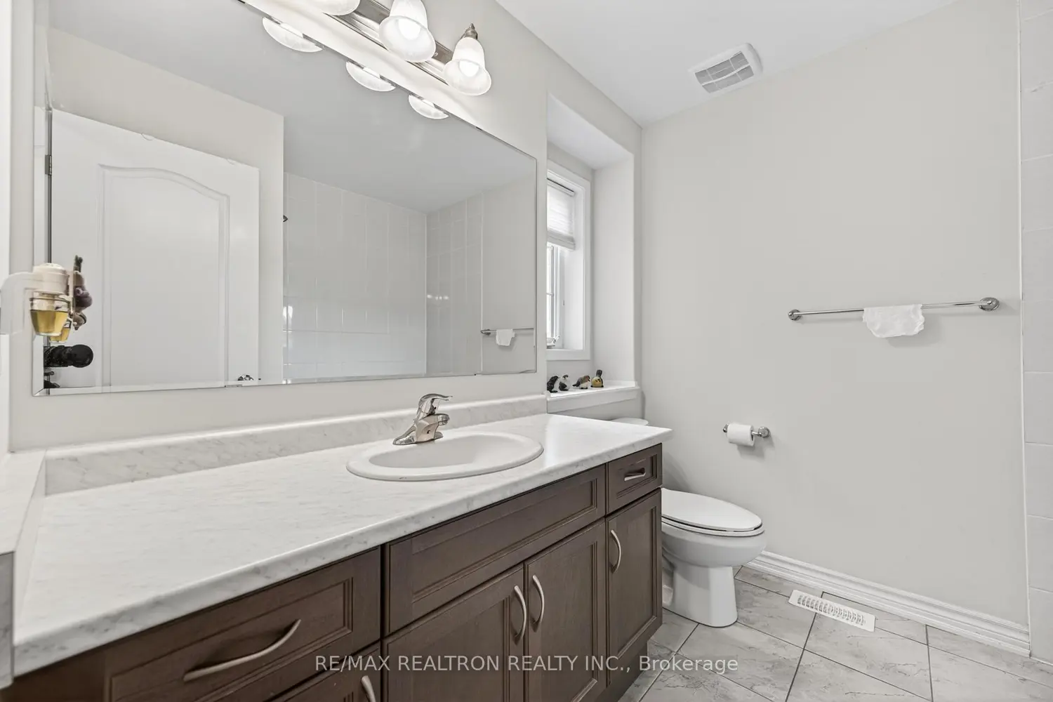 Additional image 12 of 81 Enford Crescent