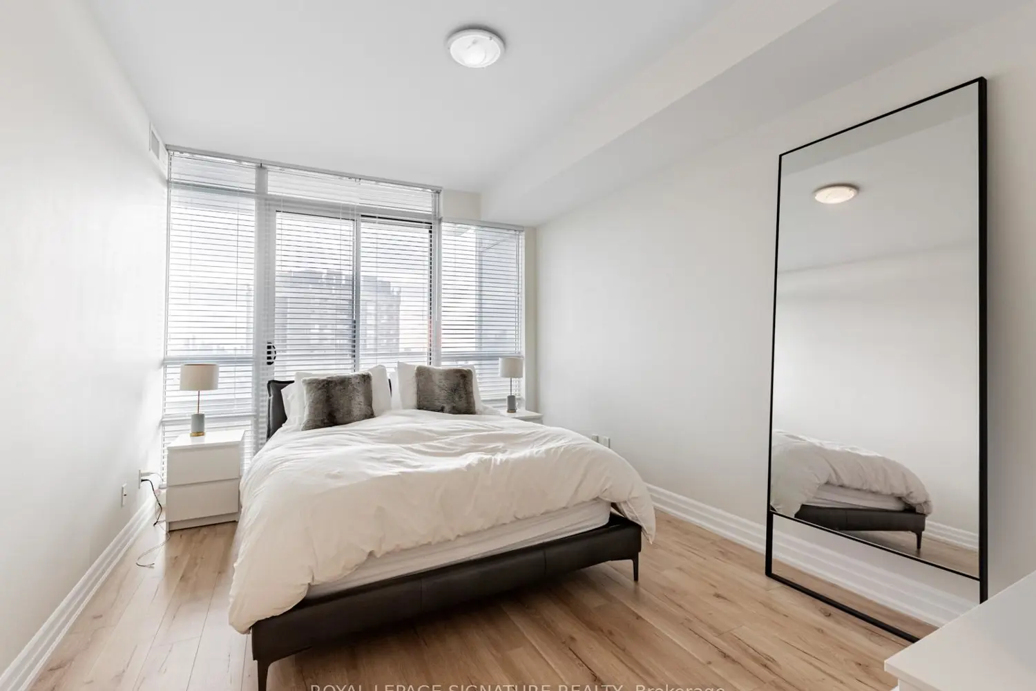 Additional image 11 of 500 St Clair Avenue 1607