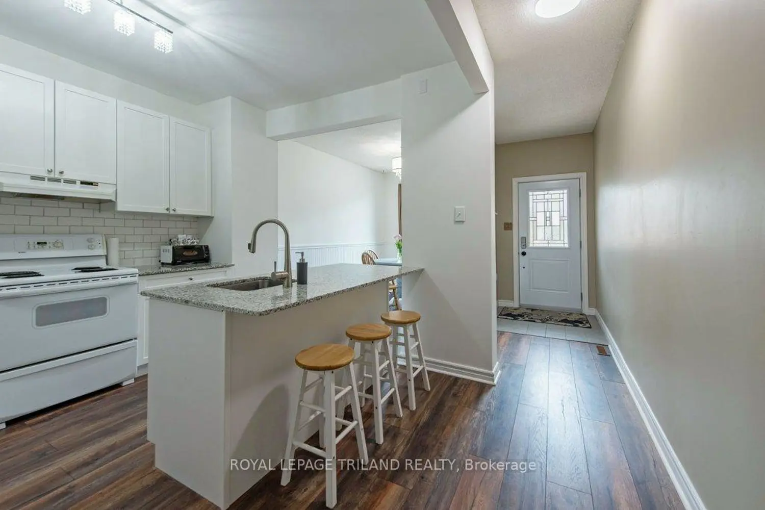Additional image 5 of 1570 Richmond Street 48