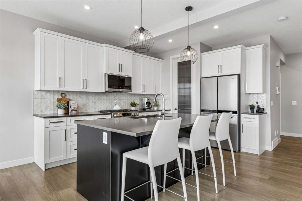 363 Precedence Hill, Cochrane, AB, T4C 2T7 photo 3