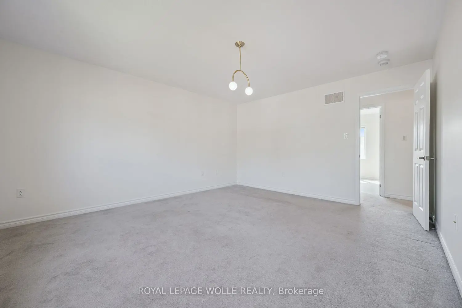 Additional image 9 of 267 Grovehill Crescent