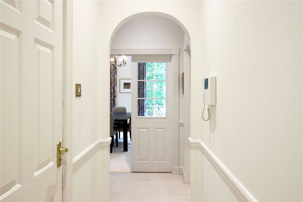 Additional image 13 of 3 bed flat to rentThe Broad Walk, Imperial Square, Cheltenham, Gloucestershire GL50