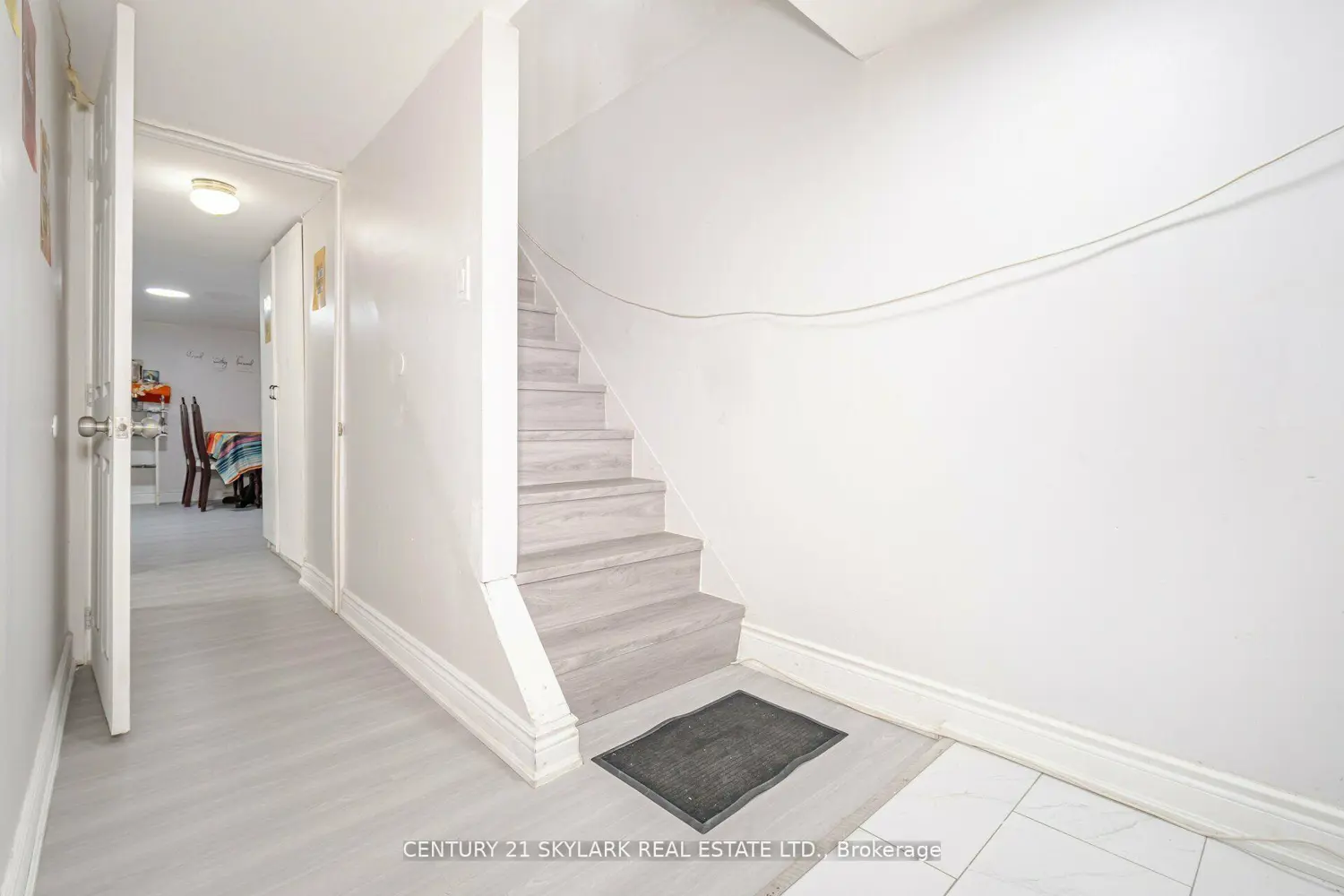 Additional image 13 of 435 Silverstone Drive 26