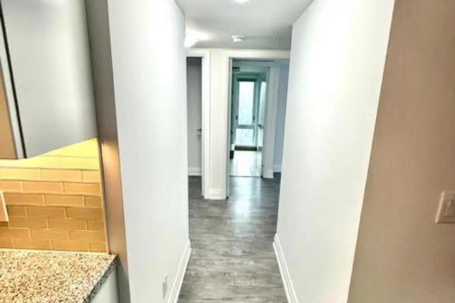 Additional image 13 of 565 Wilson Avenue W804