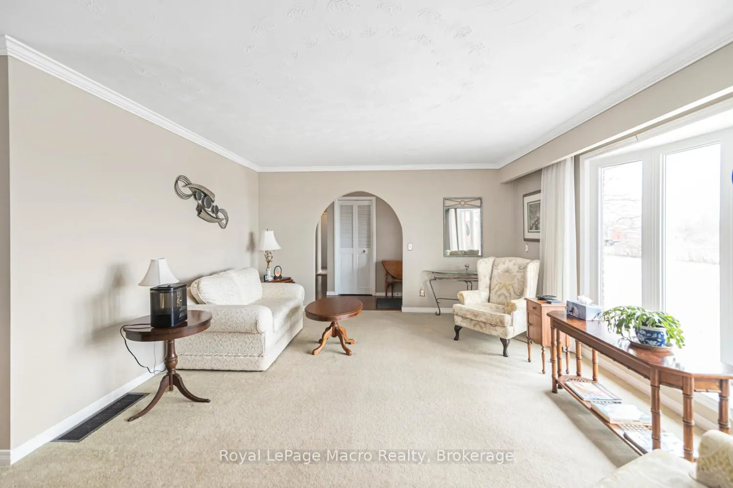 3271 Rainham Road photo 2