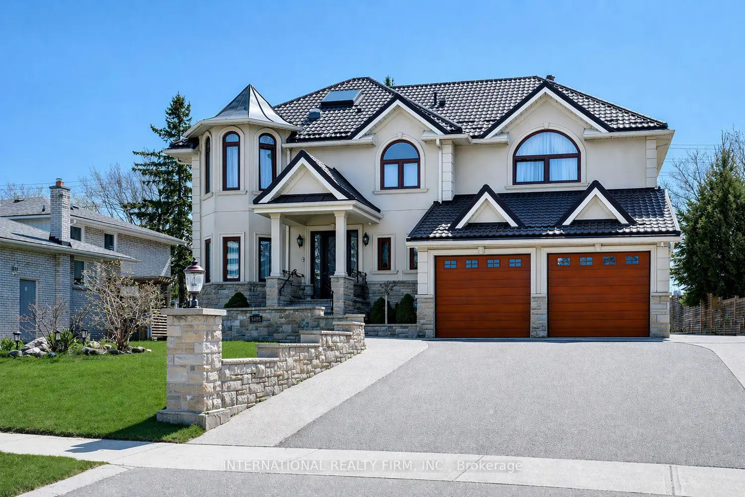 3496 Burningoak Crescent