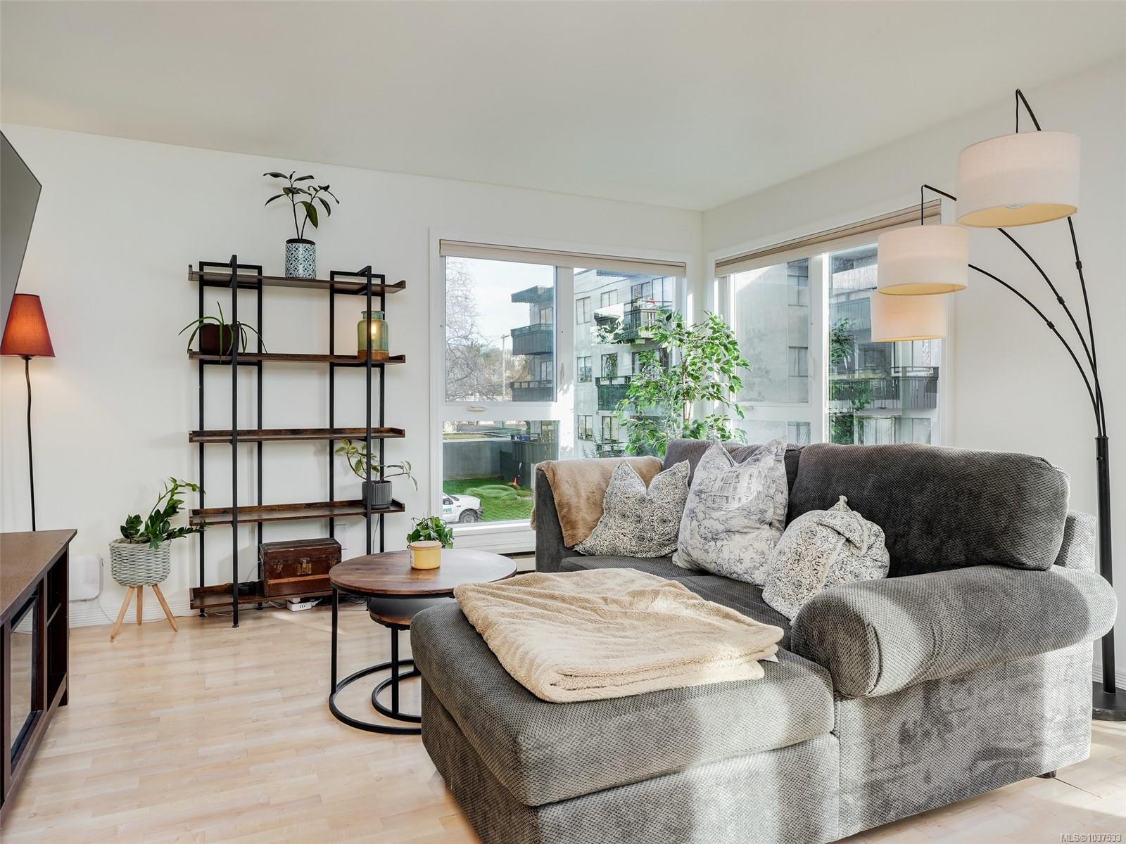 Additional image 4 of 403-2647 Graham Street, Victoria, BC, V8T 3Y8