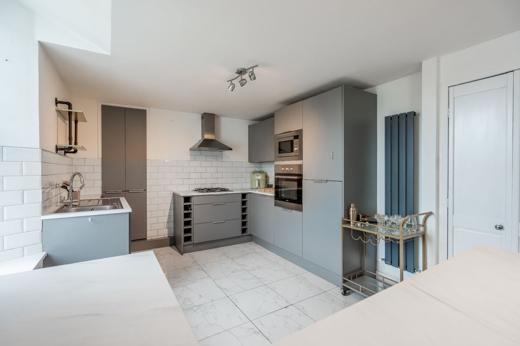 Additional image 2 of 2 bed maisonette to rentParadise Lane, Kincardine, Alloa FK10