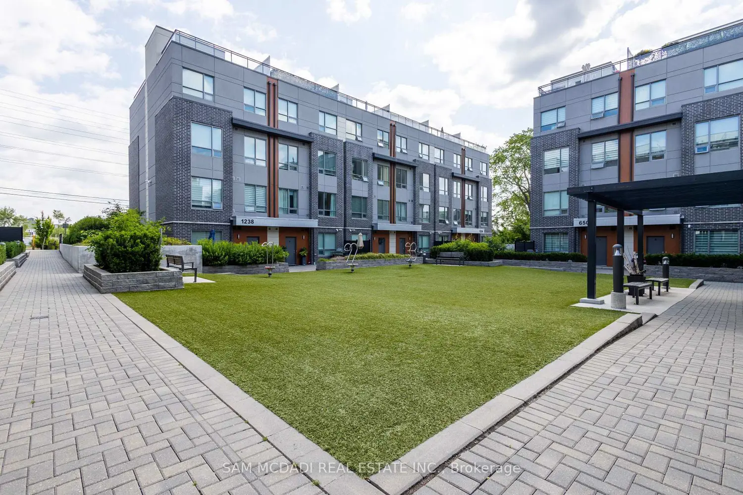 Additional image 18 of 670 Atwater Avenue 1