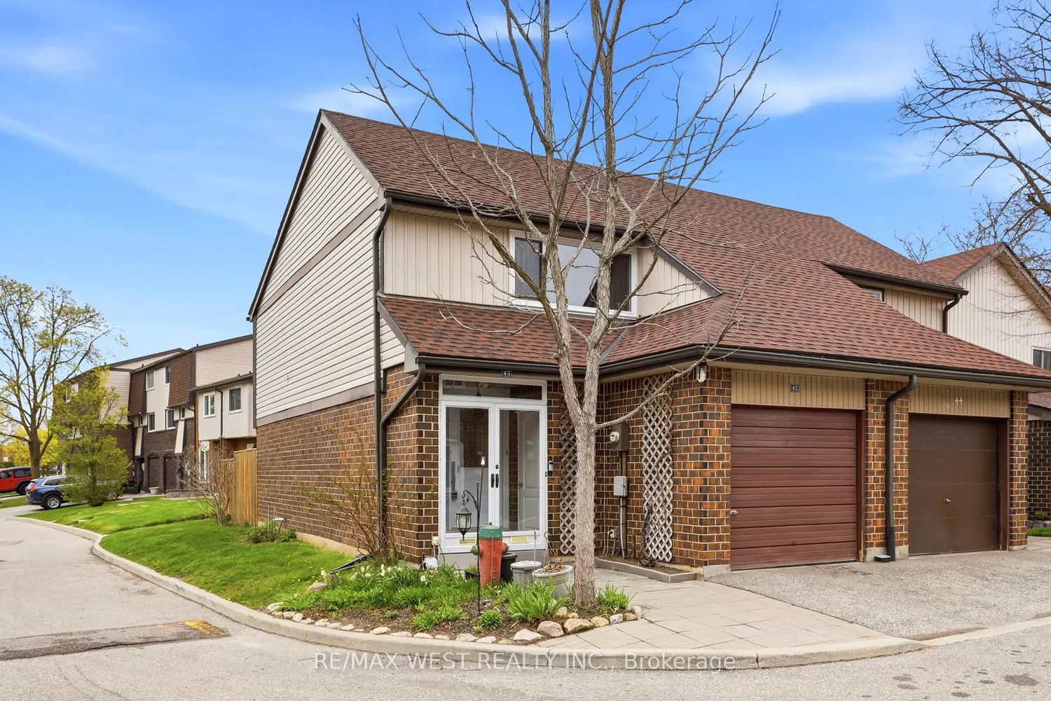318 Laurier Avenue 43