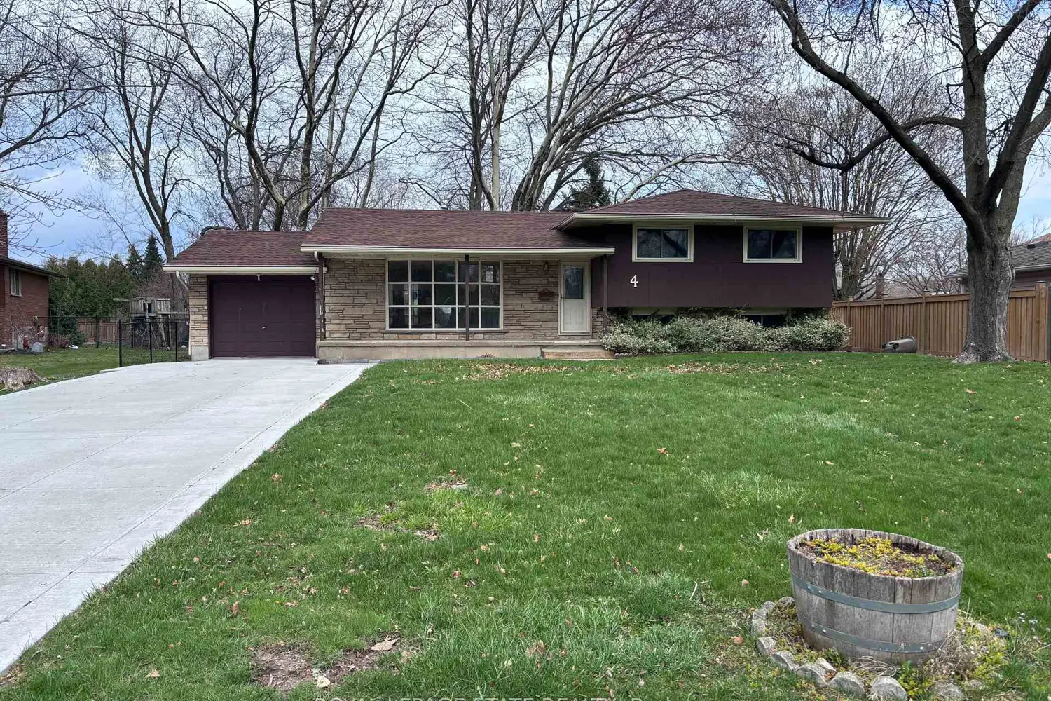4 Beechwood Court